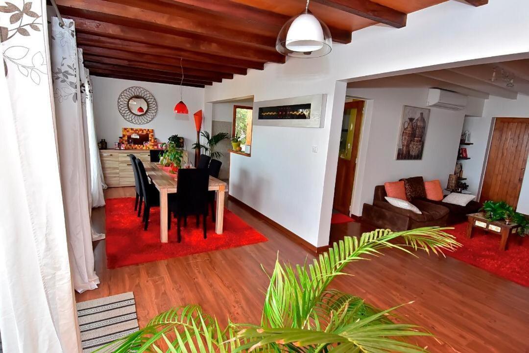 Villa Hibiscus, Pied Dans L'eau